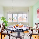 Apartment Sao Bento Classic With Parking Lisbon