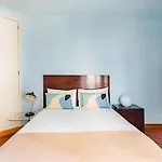 Sao Bento Classic With Parking Apartment Lisbon